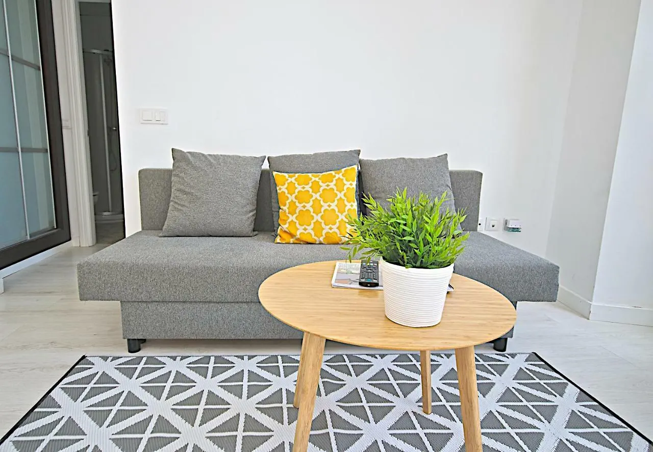 Malagaurbanrooms - City View Apartment