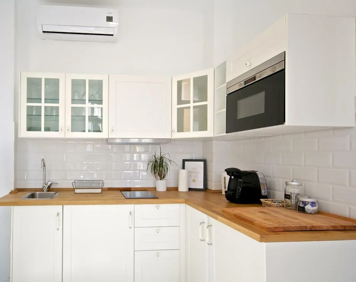 Malagaurbanrooms - City View Apartment