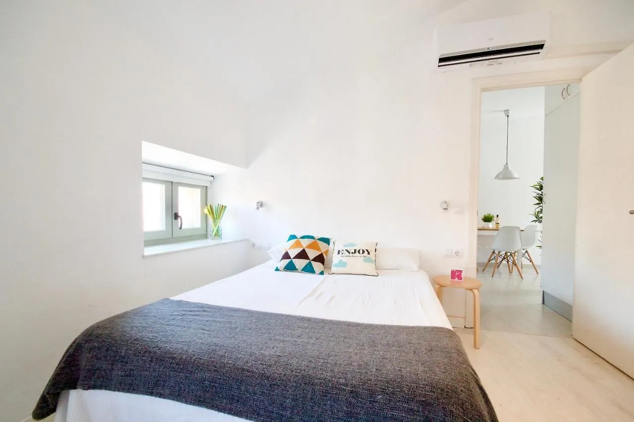 Malagaurbanrooms - City View